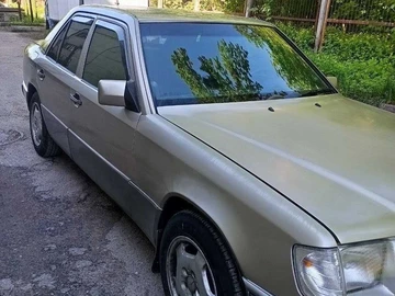 Авто Mercedes 230 1992 № 8920166
