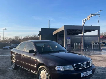 Авто Audi A4 1995 № 8920272