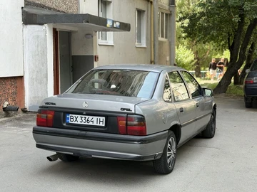 Авто Opel Vectra 1990 № 8920397