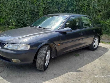 Авто Opel Vectra 1988 № 8920516