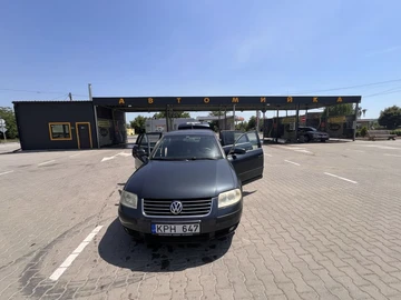 Авто Volkswagen Passat Sedan 2002 № 8920633