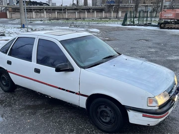 Авто Opel Vectra 1990 № 8920875