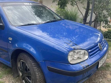 Авто Volkswagen Golf 2000 № 8920887