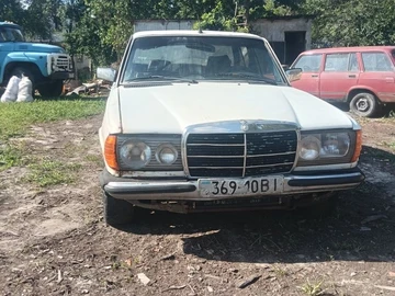 Авто Mercedes 240 1980 № 8921090