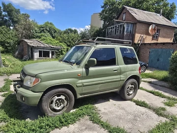 Авто Mitsubishi Pajero 2001 № 8921176
