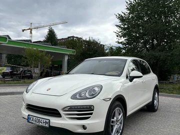 Авто Porsche Cayenne 2011 № 8921221
