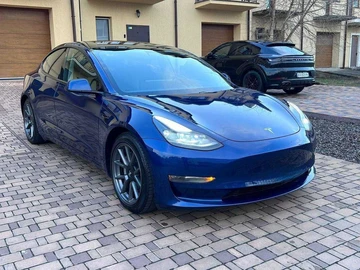 Авто Tesla Model 3 2021 № 8921404