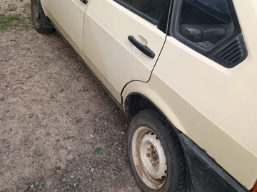 Авто ВАЗ 2109 1989 № 8921486