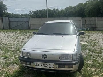 Авто Volkswagen Passat Sedan 1988 № 8921684