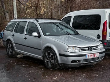 Авто Volkswagen Golf 2003 № 8921710