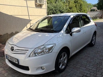 Авто Toyota Auris 2011 № 8921819