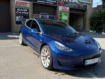 Авто Tesla Model 3 2018 № 8921867