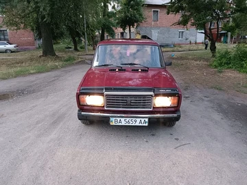 Авто ВАЗ 2107 2004 № 8921872