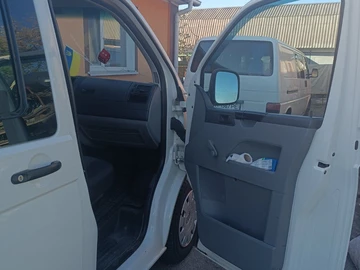 Авто Volkswagen Transporter 2006 № 8922003