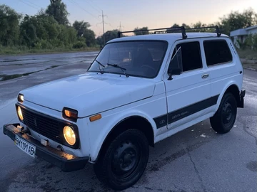 Авто ВАЗ 2121 1995 № 8922248