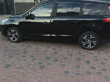 Авто Renault Grand Scenic 2011 № 8922677