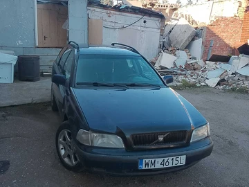 Авто Volvo V40 Kombi 1997 № 8922774