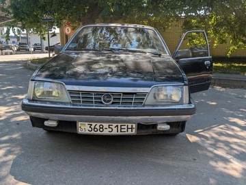 Авто Opel Rekord 1982 № 8923137