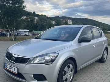 Авто KIA Cee X27 D 2010 № 8923160