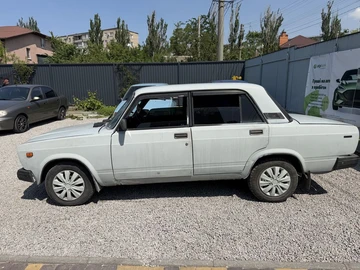 Авто ВАЗ 2107 1996 № 8923258