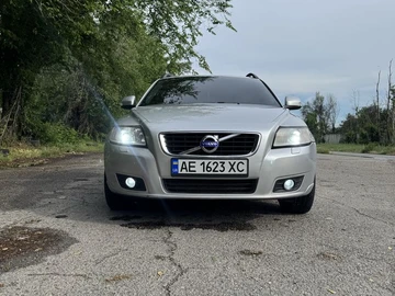 Авто Volvo V50 2011 № 8923379