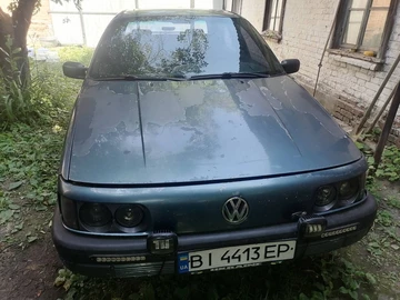 Авто Volkswagen Passat Sedan 1990 № 8923419