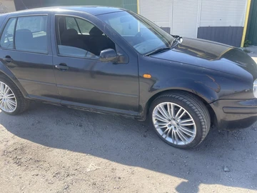 Авто Volkswagen Golf 2003 № 8923636