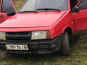 Авто ВАЗ 2109 1988 № 8923641