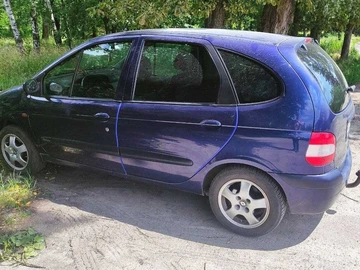 Авто Renault Scenic 2002 № 8923735