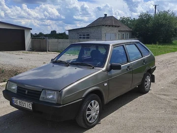 Авто ВАЗ 2109 2001 № 8924011