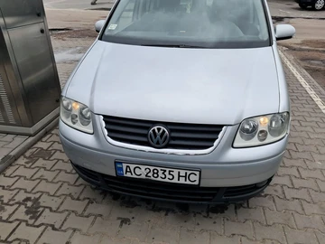 Авто Volkswagen Touran 2004 № 8924191