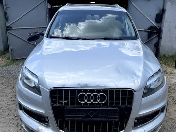 Авто Audi Q7 2010 № 8924202
