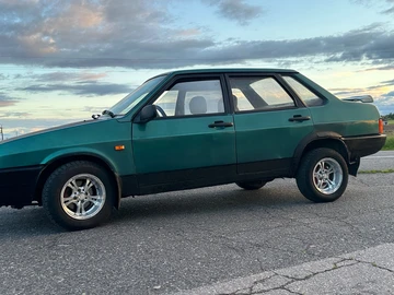 Авто ВАЗ 21099 1997 № 8924214