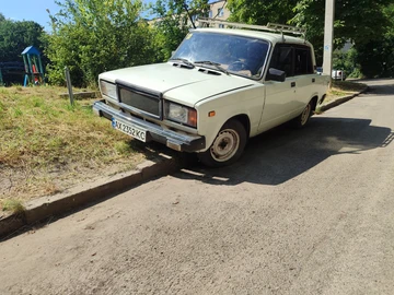 Авто ВАЗ 2107 1992 № 8924355