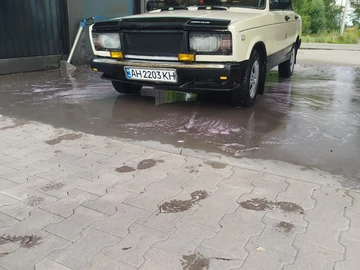 Авто ВАЗ 2107 1987 № 8924887