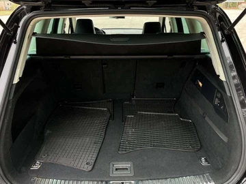 Авто Volkswagen Touareg 2016 № 8924914