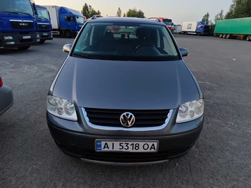 Авто Volkswagen Touran 2006 № 8924952