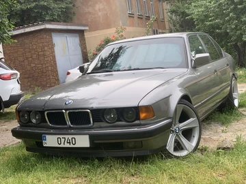Авто BMW 7 Серия 1993 № 8925069