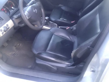 Авто Opel Astra 2006 № 8925168