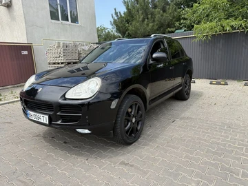 Авто Porsche Cayenne 2006 № 8925301
