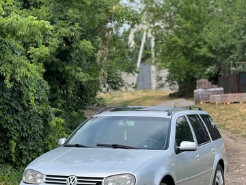Авто Volkswagen Golf 2001 № 8925308