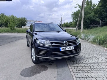 Авто Volkswagen Touareg 2015 № 8925533