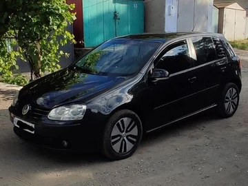 Авто Volkswagen Golf 2005 № 8925558