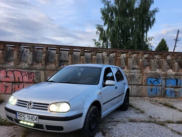 Авто Volkswagen Golf 1998 № 8925644