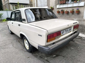 Авто ВАЗ 2107 1991 № 8925785