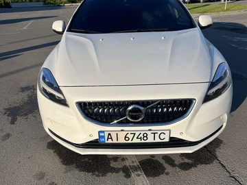 Авто Volvo V40 Kombi 2018 № 8925796