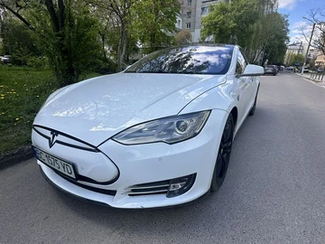 Авто Tesla Model S 2016 № 8925808