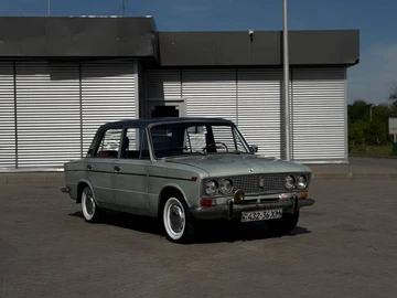 Авто ВАЗ 2103 1974 № 8925909