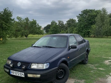 Авто Volkswagen Passat Sedan 1994 № 8926043