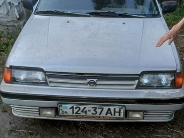 Авто Nissan Sunny 1988 № 8926060
